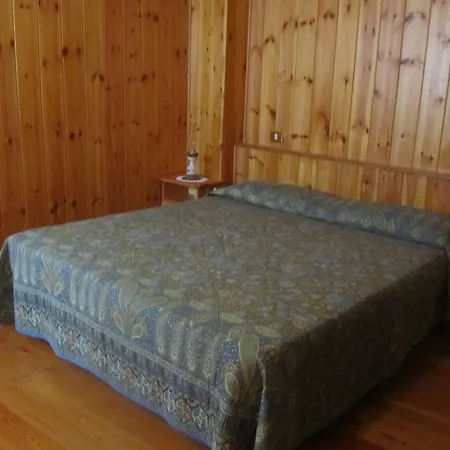 Sarriod De La Tour Apartament